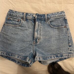 Abercrombie & Fitch High Rise Mom Shorts size 27/4